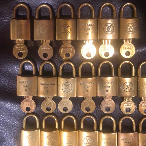 LOUIS VUITTON Lock Key 200 Series (Multiple Options) LV Lock Key AUTHENTIC HTF - Picture 15 of 17